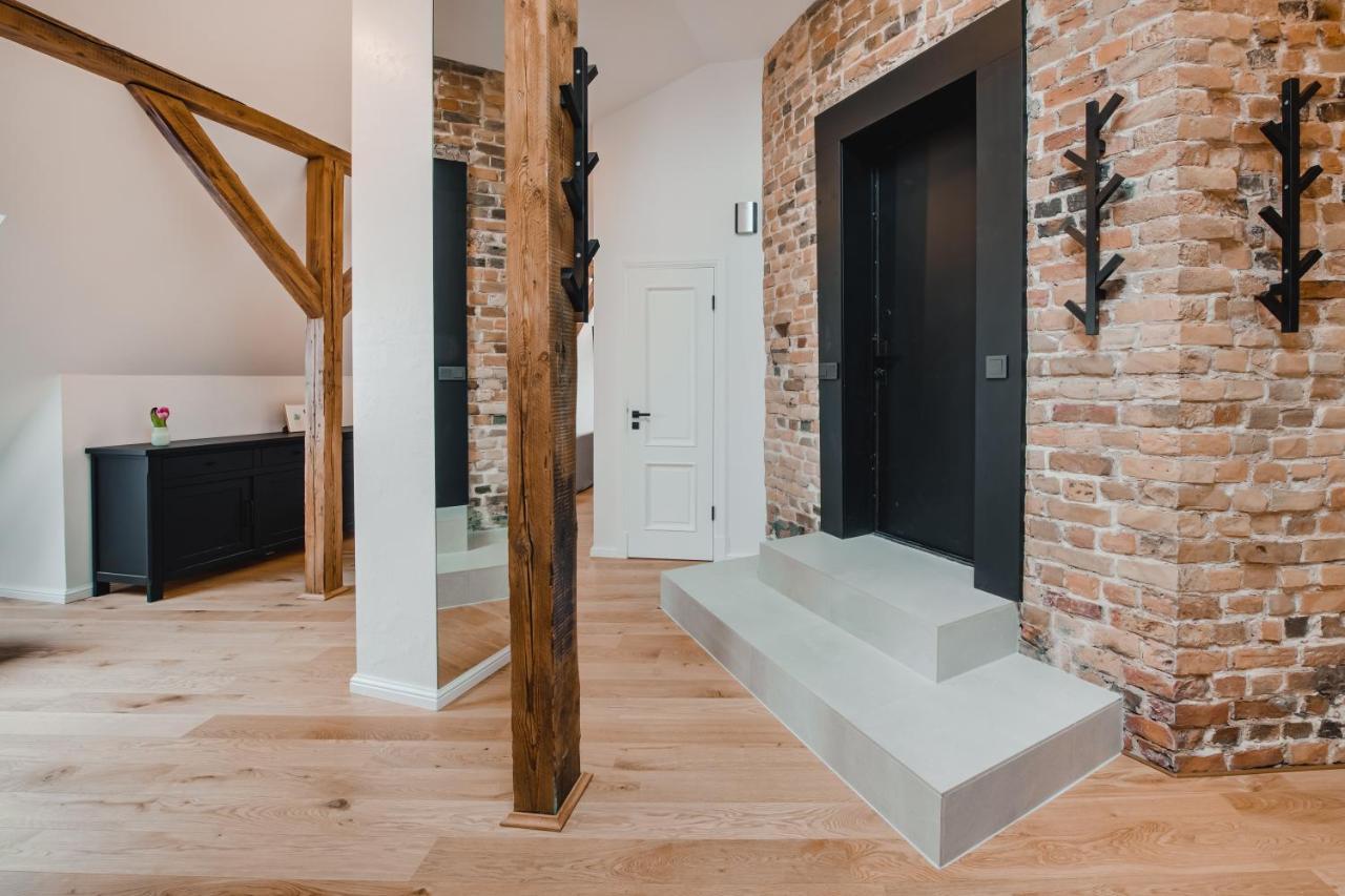 Big Design Apt - Sleeps 12 - Best Location Riga Exterior photo