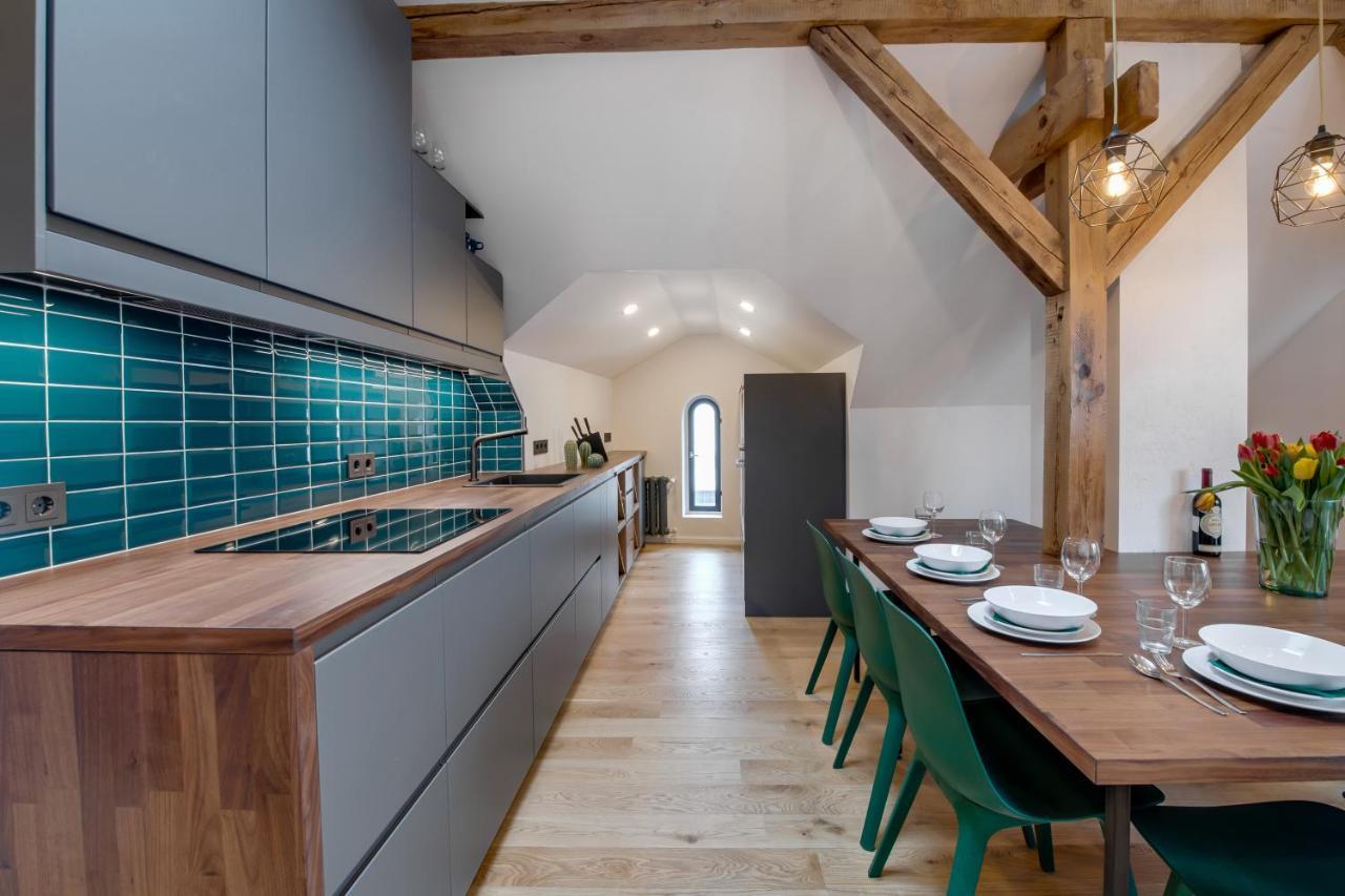 Big Design Apt - Sleeps 12 - Best Location Riga Exterior photo