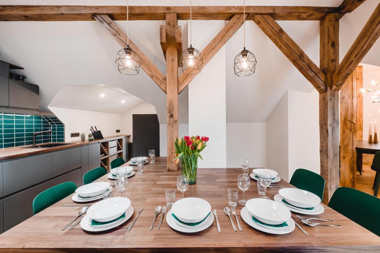 Big Design Apt - Sleeps 12 - Best Location Riga Exterior photo